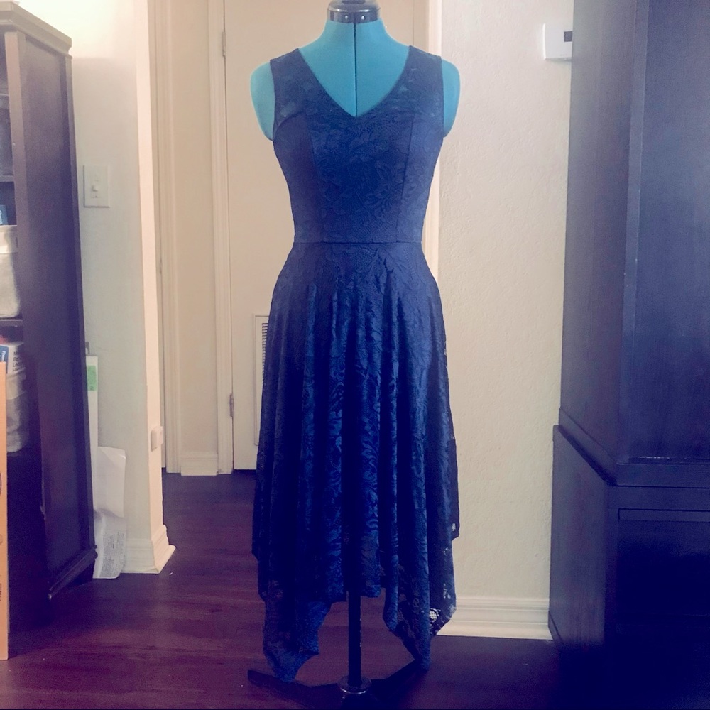 Navy Blue Lace Sleeveless Midi Dress